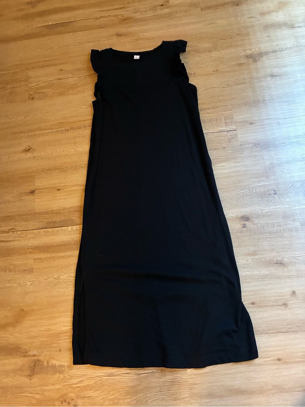 Old Navy Black Sleeveless Ruffle-Shoulder Maxi Dress
